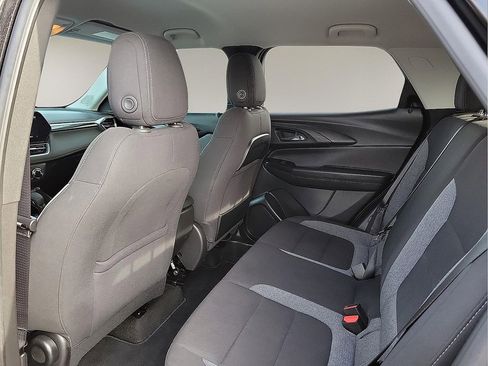 Used 2024 Chevrolet TrailBlazer LS w/ LS Convenience Package image 9