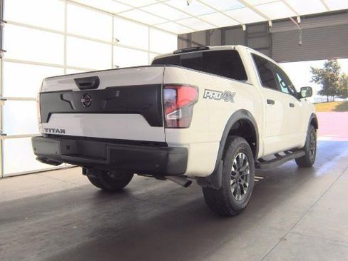 Used 2020 Nissan Titan PRO-4X w/ Pro-4x Convenience Package image 3