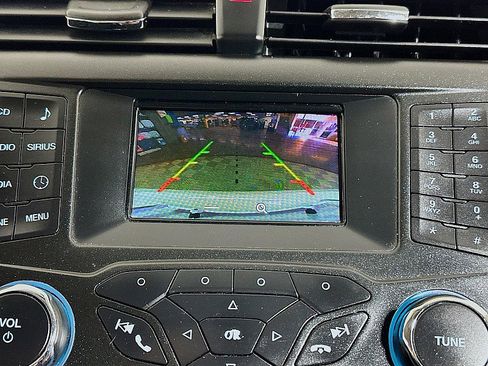 Used 2017 Ford Fusion SE w/ Equipment Group 601A image 17