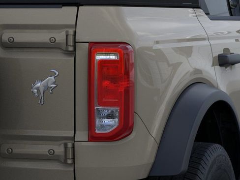 New 2025 Ford Bronco 4-Door AWD/4WD image 23