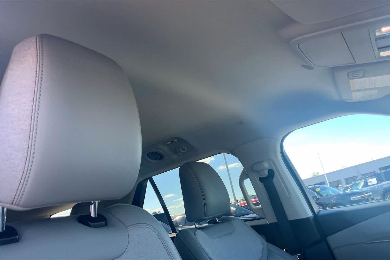 Certified 2025 Ford Explorer Active w/ Active Comfort Package RWD image 14