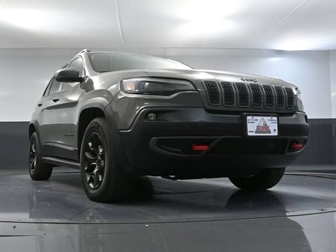 Used 2019 Jeep Cherokee Trailhawk w/ Comfort/Convenience Group AWD/4WD image 47