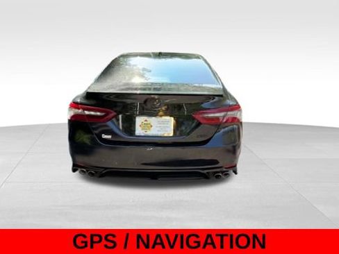 Used 2022 Toyota Camry XSE FWD image 6