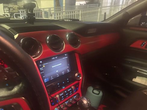 Used 2017 Ford Mustang Premium image 20