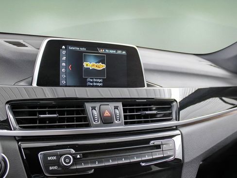 Used 2018 BMW X1 xDrive28i image 11