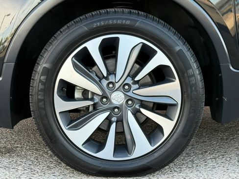 Used 2017 Buick Encore Preferred AWD/4WD image 27