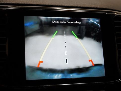 Certified 2022 Jeep Grand Cherokee Laredo X image 26