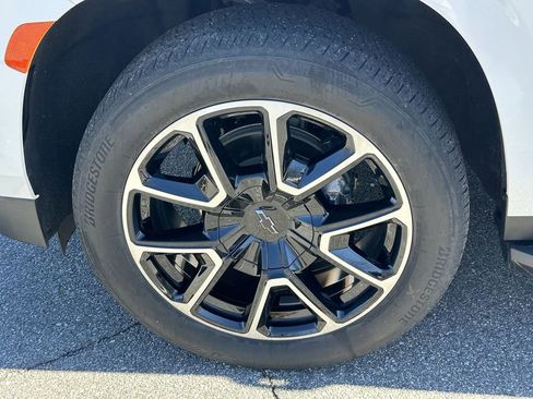 Used 2023 Chevrolet Tahoe RST image 13