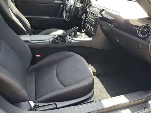 Used 2013 MAZDA MX-5 Miata Sport RWD image 15