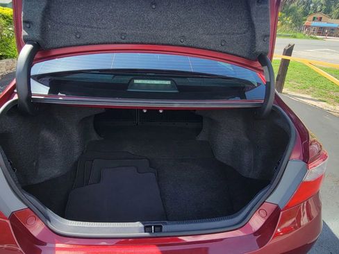 Used 2016 Toyota Camry SE image 13