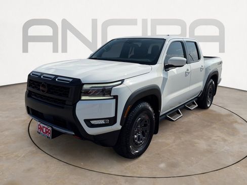 Used 2025 Nissan Frontier Pro-X image 7