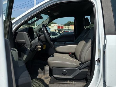 Used 2022 Ford F250 XL w/ Power Equipment Group AWD/4WD image 5