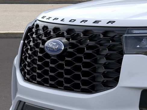 New 2026 Ford Explorer ST-Line w/ ST-Line Street Pack image 17