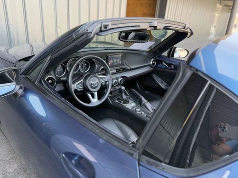 Used 2018 MAZDA MX-5 Miata RF Grand Touring image 34