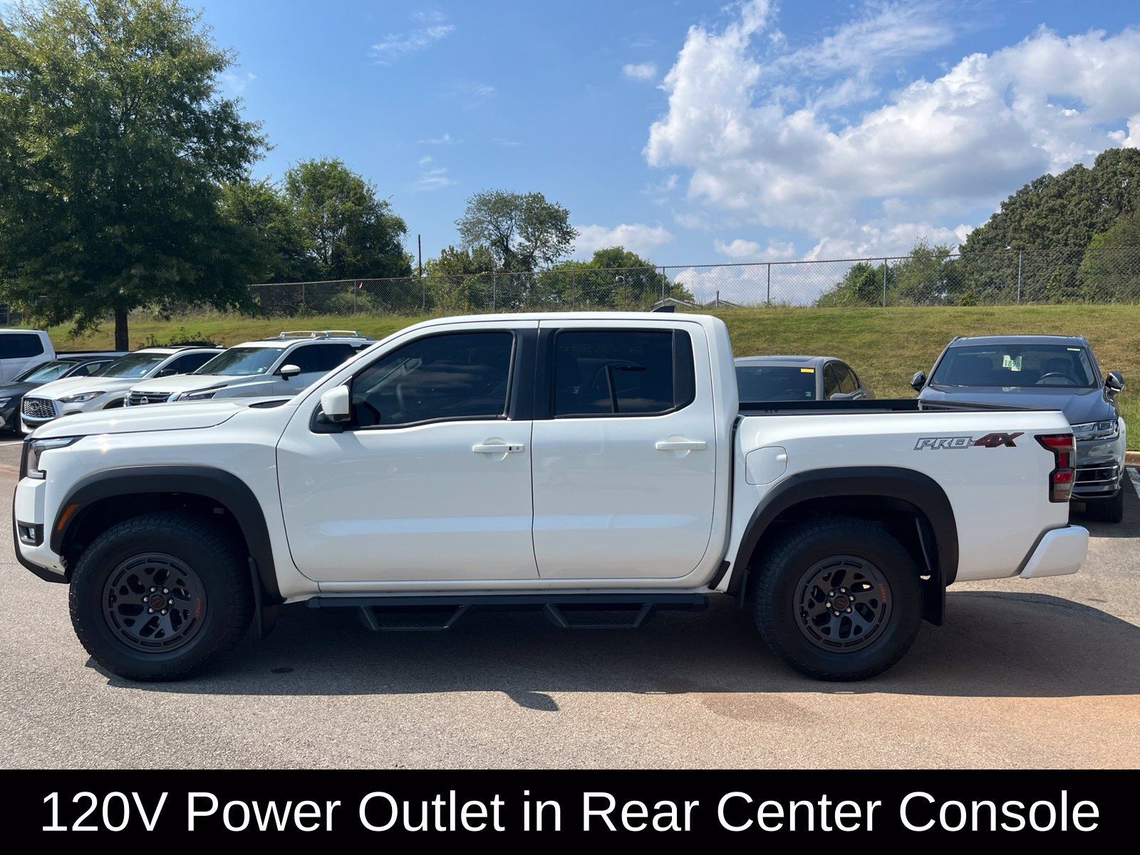 Used 2026 Nissan Frontier PRO-4X w/ Pro Premium Package AWD/4WD image 9