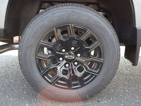 New 2026 Chevrolet Colorado W/T w/ WT Custom Package AWD/4WD image 4