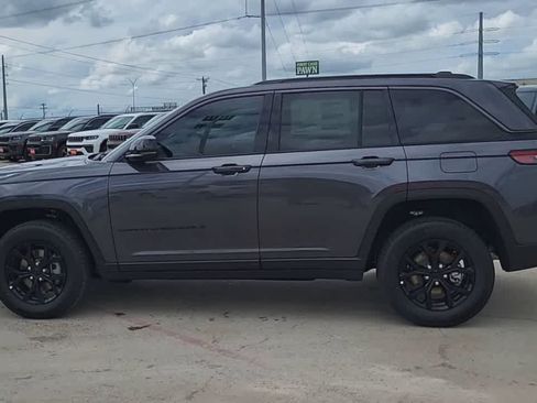New 2026 Jeep Compass Latitude AWD/4WD image 5
