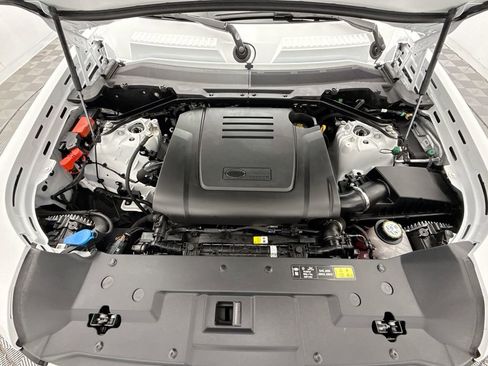 Certified 2025 Land Rover Defender 110 S image 28