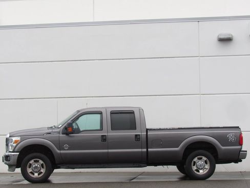 Used 2011 Ford F250 XLT w/ Camper Pkg image 4
