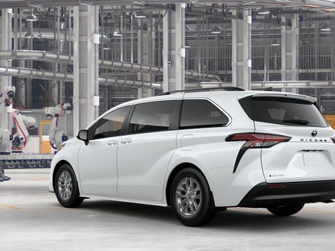 New 2025 Toyota Sienna LE image 6