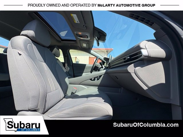 Used 2025 Hyundai Elantra SEL FWD image 13
