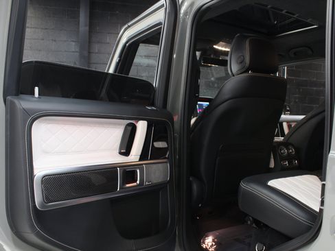 Used 2021 Mercedes-Benz G 550 image 35