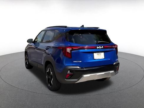 Used 2025 Kia Seltos S FWD image 11