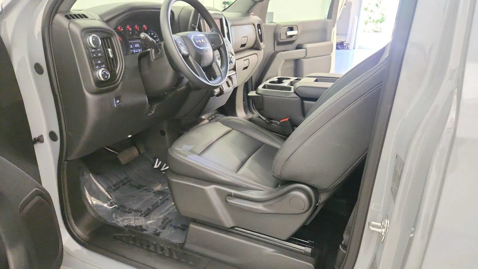 Used 2025 GMC Sierra 1500 Pro w/ Pro Value Package AWD/4WD image 14