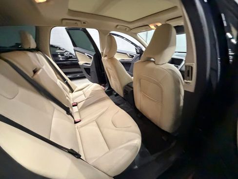 Used 2016 Volvo XC60 T6 Platinum w/ Climate Package AWD/4WD image 29