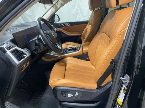 Used 2023 BMW X7 xDrive40i w/ Premium Package image 15