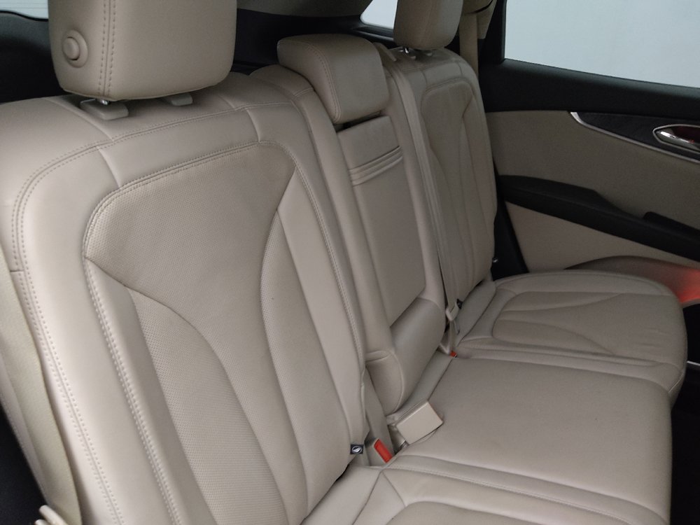 Used 2019 Lincoln Nautilus Reserve FWD image 19
