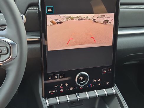 Used 2025 GMC Terrain Elevation image 19