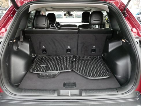 Used 2020 Jeep Cherokee Trailhawk w/ Comfort/Convenience Group image 18