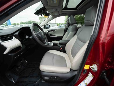 Used 2022 Toyota RAV4 Limited w/ Limited Grade Weather Package AWD/4WD image 9