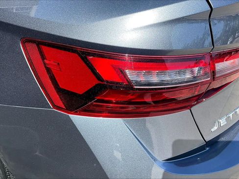 Used 2022 Volkswagen Jetta SE FWD image 28