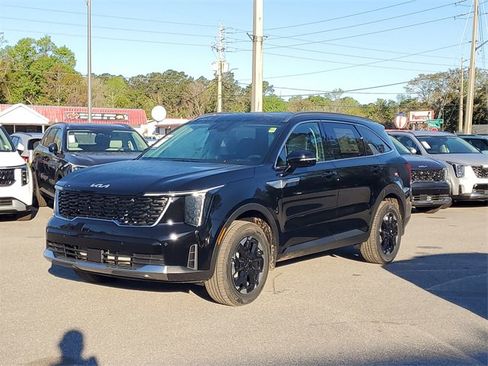 New 2025 Kia Sorento S image 4