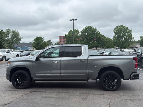 Used 2025 Chevrolet Silverado 1500 High Country w/ High Country Premium Package AWD/4WD image 6