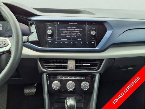 Used 2023 Volkswagen Taos SE AWD/4WD image 18
