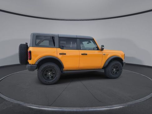 Used 2022 Ford Bronco Wildtrak image 9