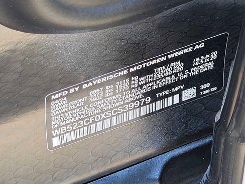 Used 2025 BMW iX xDrive50 image 26