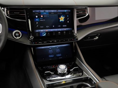 New 2025 Jeep Grand Wagoneer Series III w/ Rear Seat Video Group 1 image 22