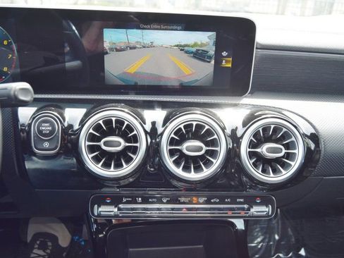 Used 2020 Mercedes-Benz CLA 250 4MATIC image 25