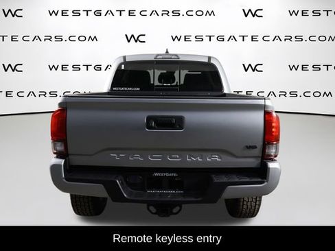 Used 2022 Toyota Tacoma SR5 w/ Technology Package image 4