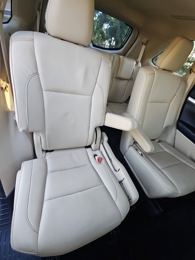 Used 2017 Toyota Highlander XLE FWD image 20