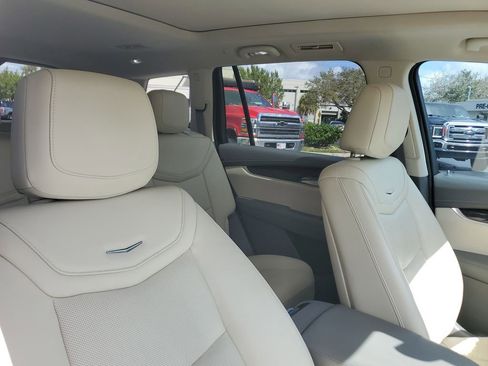 Used 2020 Cadillac XT6 Premium Luxury image 23