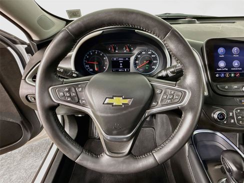 Used 2022 Chevrolet Malibu LT w/ Leather Package FWD image 13