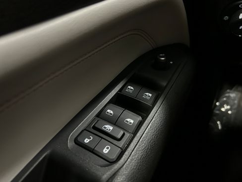 Used 2022 Jeep Compass Limited w/ Elite Group AWD/4WD image 25