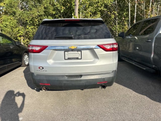 Used 2020 Chevrolet Traverse LS w/ LPO, Floor Liner Package FWD image 9