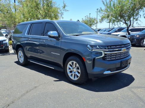 Used 2021 Chevrolet Suburban Premier w/ Premium Package AWD/4WD image 8