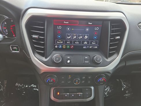 Used 2021 GMC Acadia SLT w/ Elevation Edition image 18